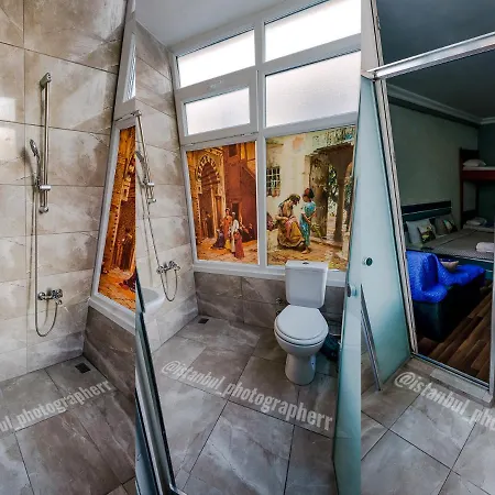 Istiklal Terrace Albergue *