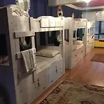 伊斯提克拉特瑞斯露营地 旅馆 *