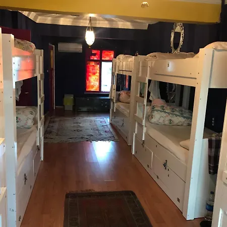 伊斯提克拉特瑞斯露营地